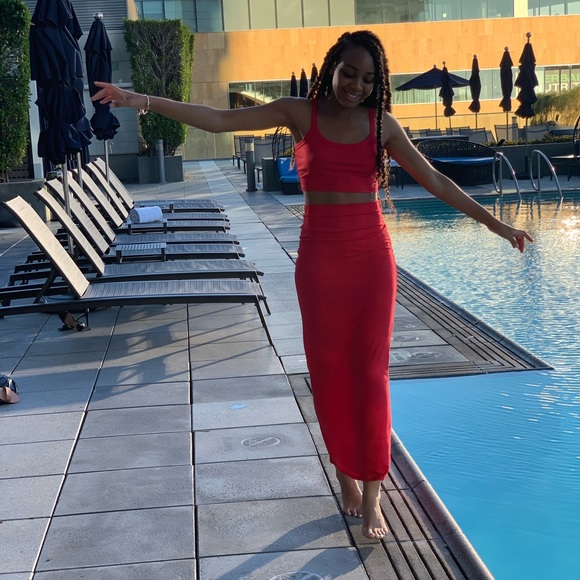 Two piece top and bottom skirt - Picture 3 of 3